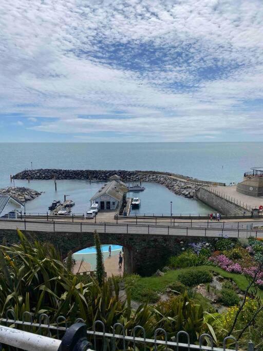 Peaceful Coastal Apartment Ventnor Extérieur photo